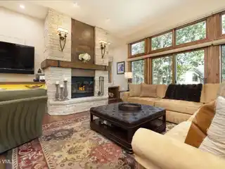Exquisitely Reimagined End-Unit Mountain Townhome