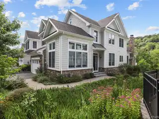 Beautiful End Unit in the Enclave Neighborhood