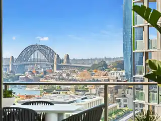 Commanding City and Harbour Views