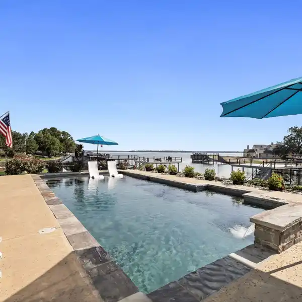 STUNNING MOVE-IN READY LAKE HOUSE