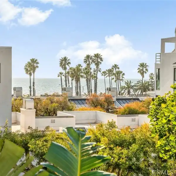 OCEAN VIEW UNIT IN SEA COLONY