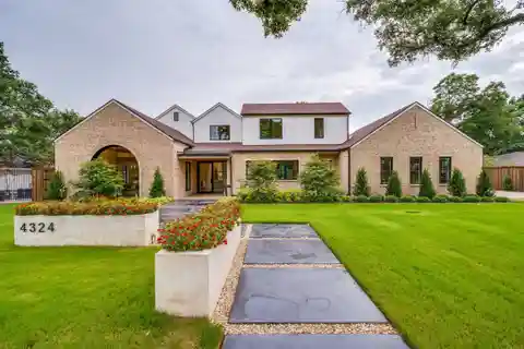 Turnkey Custom Property in a Highly Sought-after Area