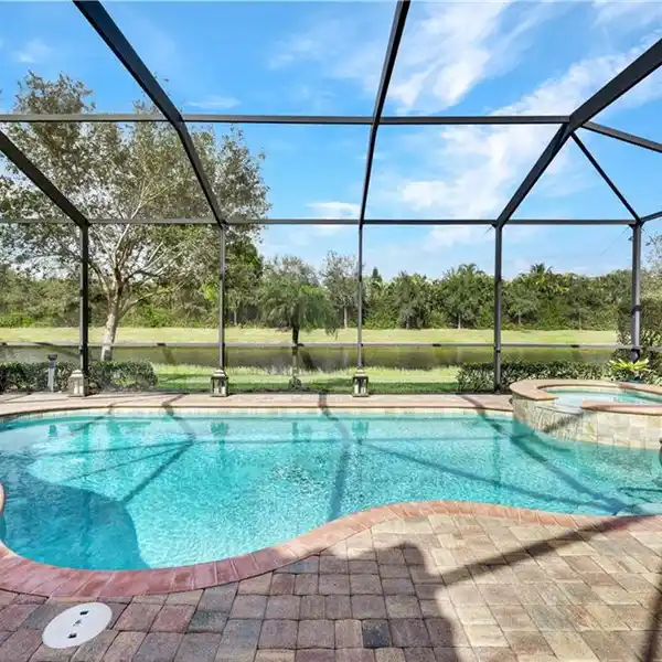 COMFORT AND STYLE IN PRESTIGIOUS FIDDLER'S CREEK