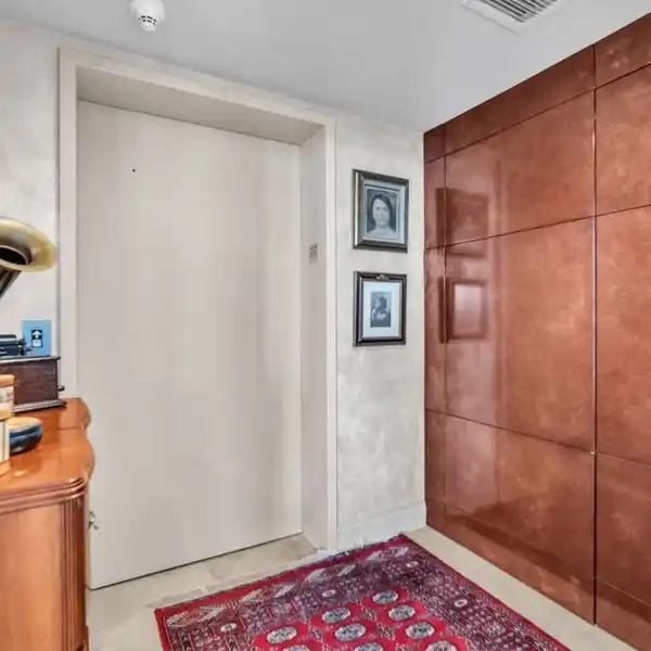 EXPANSIVE RESIDENCE AT THE PRESTIGIOUS SOLIMAR