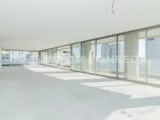 Comfort and Exclusivity in a Desired Luxury Building