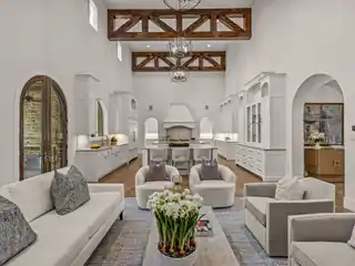 Custom Home in Prestigious Granda