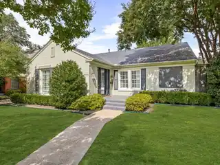 Elegant Cottage Escape with Private Backyard Sanctuary