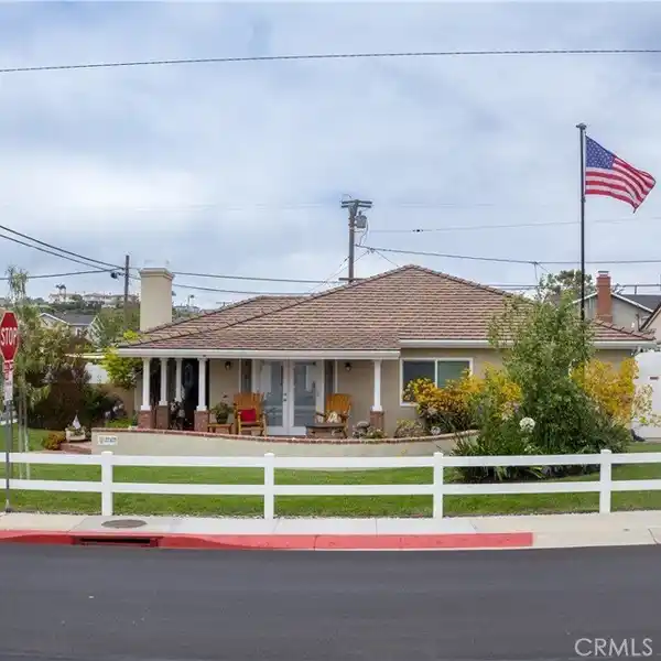 TASTEFULLY REMODELED MOVE-IN READY HOME
