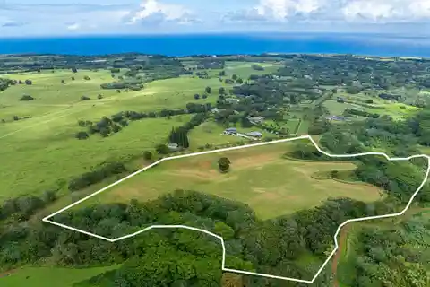 Pristine and Unique Acreage in Kilauea