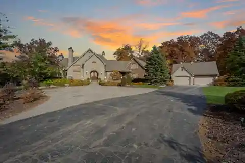 Private Lakefront Luxury on 14 Acres