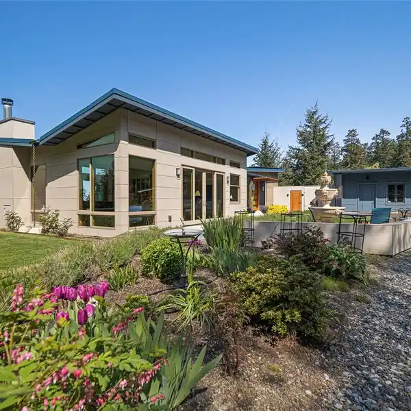 A SANCTUARY THAT MAKES A STATEMENT