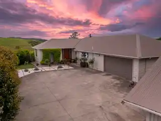 Lifestyle. Location. Live the Dream