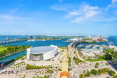 Luxury Condo in Prime Location