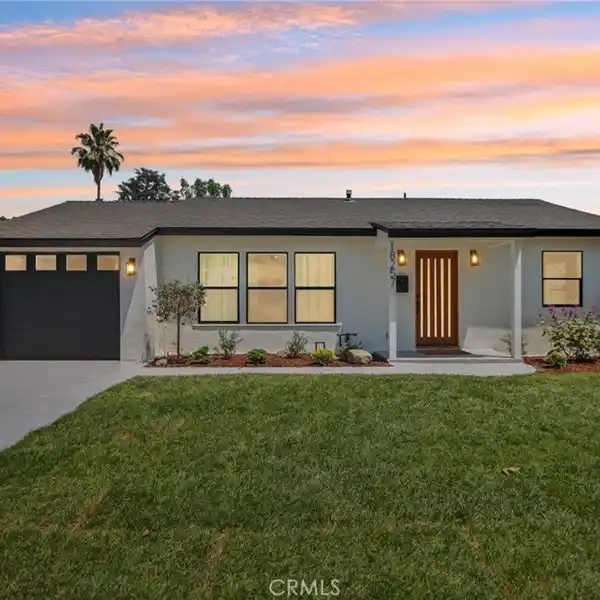 BEAUTIFULLY UPDATED POOL HOME