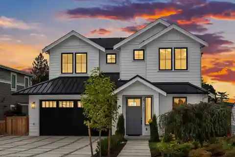 New Modern Farmhouse in the Heart of View Ridge