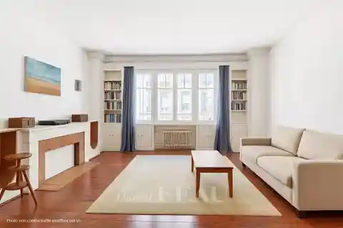 Art Deco Elegance Overlooking Bright Courtyard