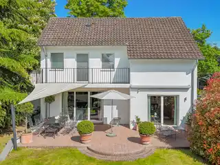 Stylish Home on a Spacious Plot