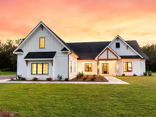 Gorgeous New Open-Concept Home