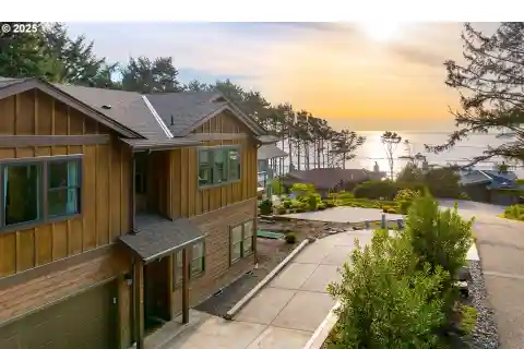 Unique Blend of Luxury and Nature
