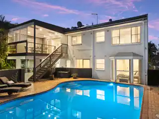 Laid-Back Beach Lifestyle in Sunlit Sanctuary