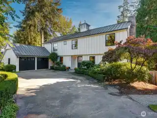Show-Stopping Modern Farmhouse