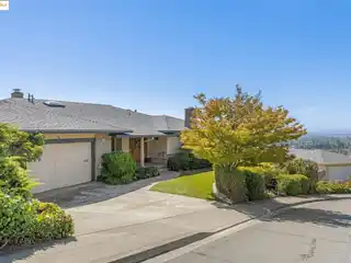 Spacious Bay-O-Vista Home