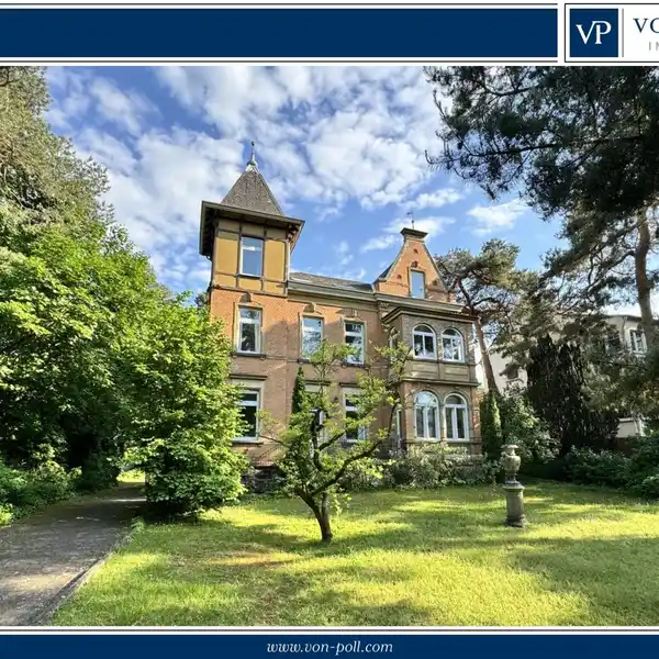 HISTORIC PROPERTY ON A BEAUTIFUL STREET
