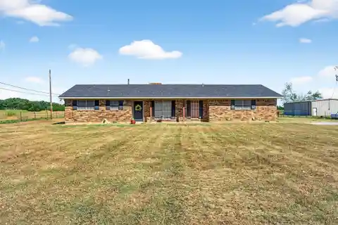 Spacious Tract Ideal for Development or Private Residence