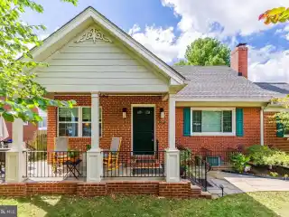 Beautifully Maintained and Spacious Cape