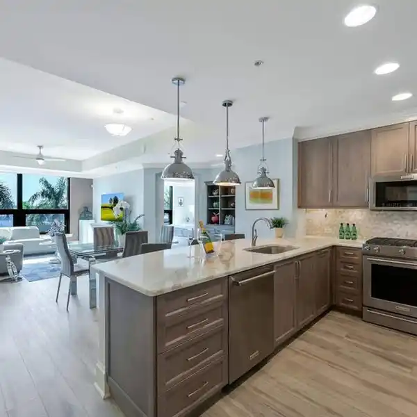 MAGNIFICENT TURNKEY CONDO AT MERCATO