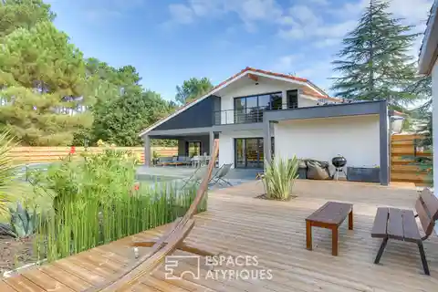 Ultra-contemporary Villa with Stunning Nature Views