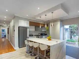 Immaculate Luxurious Designer Home