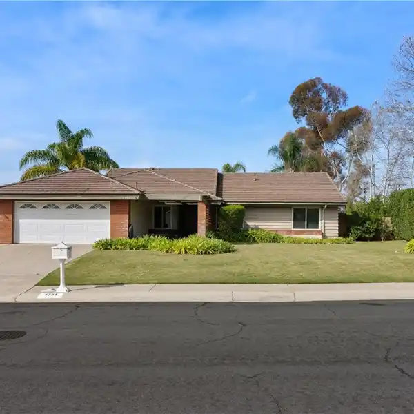 BEAUTIFULLY DESIGNED SINGLE-STORY YORBA LINDA POOL HOME