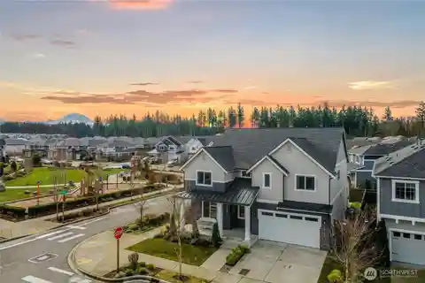 Former Model in the Vibrant Ten Trails Community