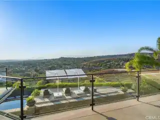 Spectacular View Estate in North Pointe