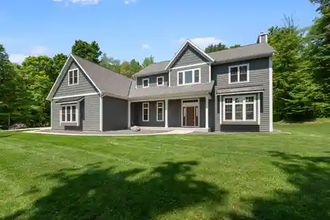 Impressive Modern Farmhouse