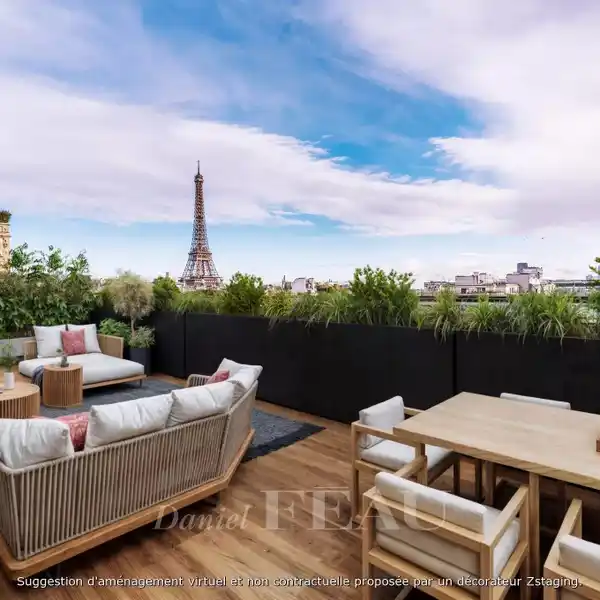 METICULOUSLY RENOVATED GROUND FLOOR APARTMENT