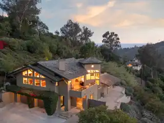 Contemporary Retreat Above Sycamore Canyon