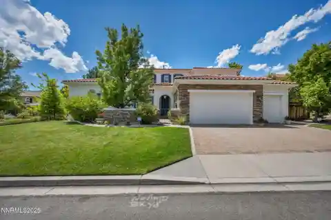 Beautifully Remodeled Home in Prestigious Somersett Country Club