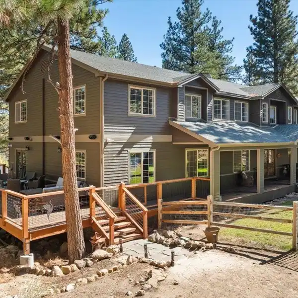 EXCEPTIONAL RENOVATION IN GALENA FOREST