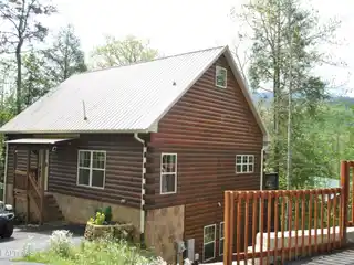 Custom Cabin in Prime Resort Location