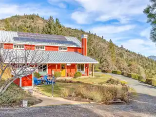 Private 95-Acre Custom Home Near Rogue River