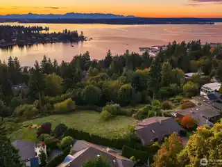 Rare Opportunity in the Heart of Houghton