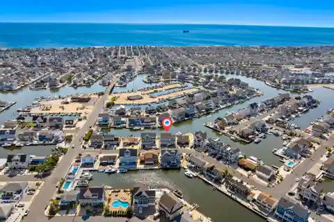 Lagoon-Front Home in Desirable Chadwick Beach