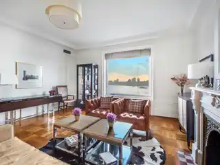 Incredible High-floor Panoramic Views