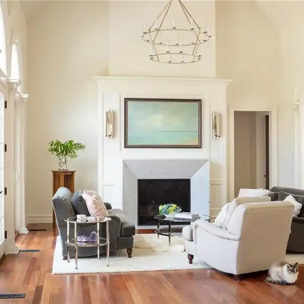 AN IDYLLIC INDOOR-OUTDOOR LIFESTYLE