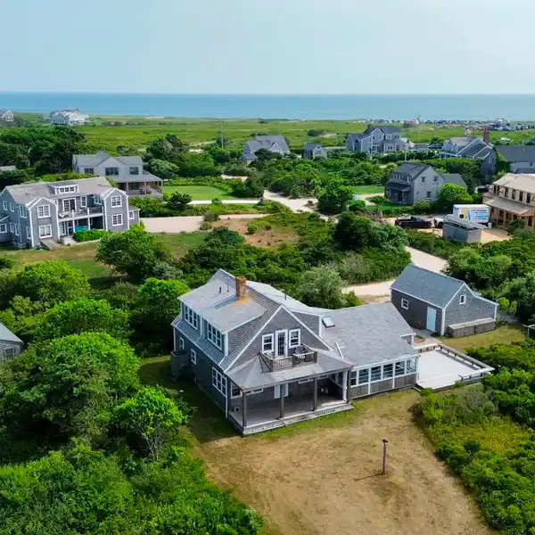 TRULY SPECIAL MILTON ROWLAND DESIGNED HOME