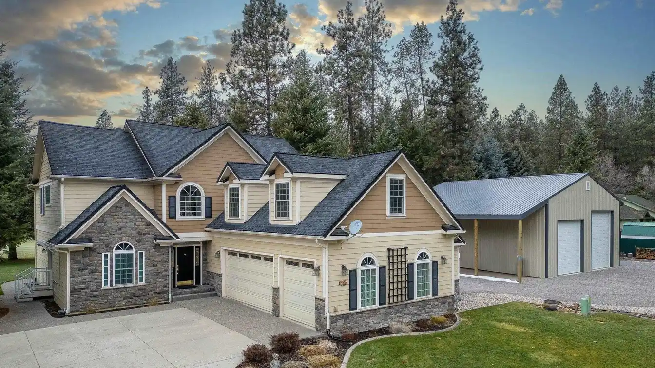 Exceptional Home at Chewelah Golf and Country Club
