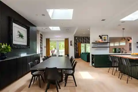 Dramatically Designed South Austin Retreat