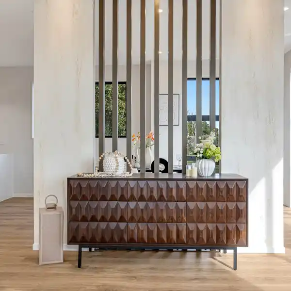 STUNNING BRAND NEW MODERN HOME